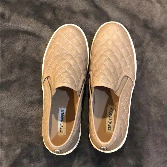 Steve Madden Shoes - Steve Madden slip ons